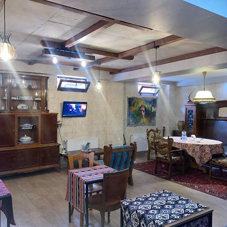 Tbilisi Central Hotel Bagian luar foto