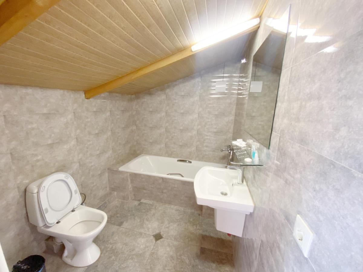 Tbilisi Central Hotel Bagian luar foto