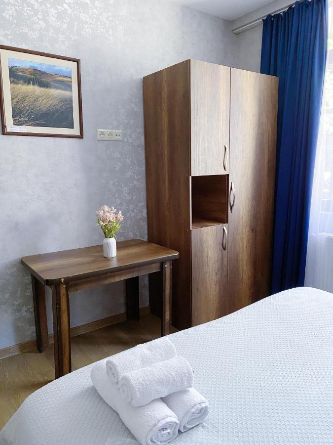 Tbilisi Central Hotel Bagian luar foto