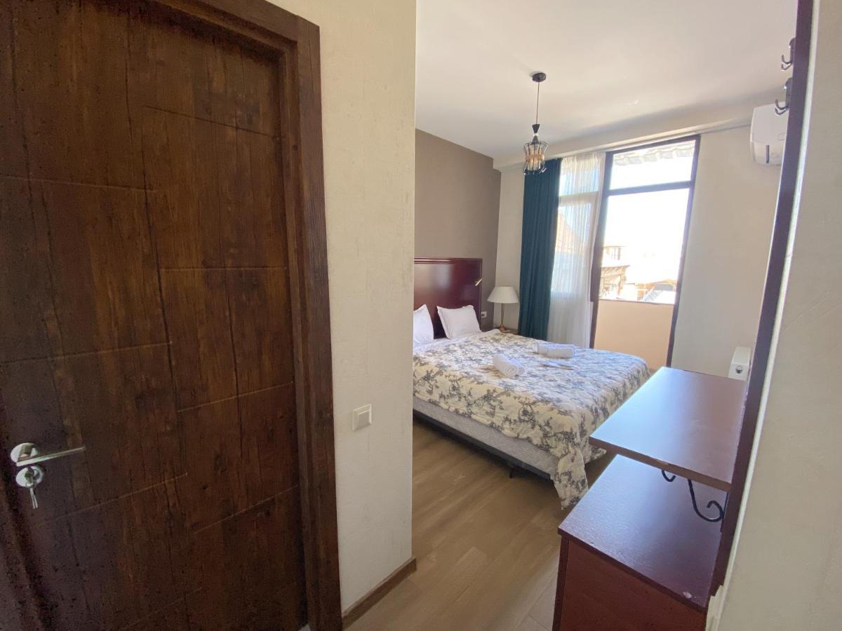 Tbilisi Central Hotel Bagian luar foto