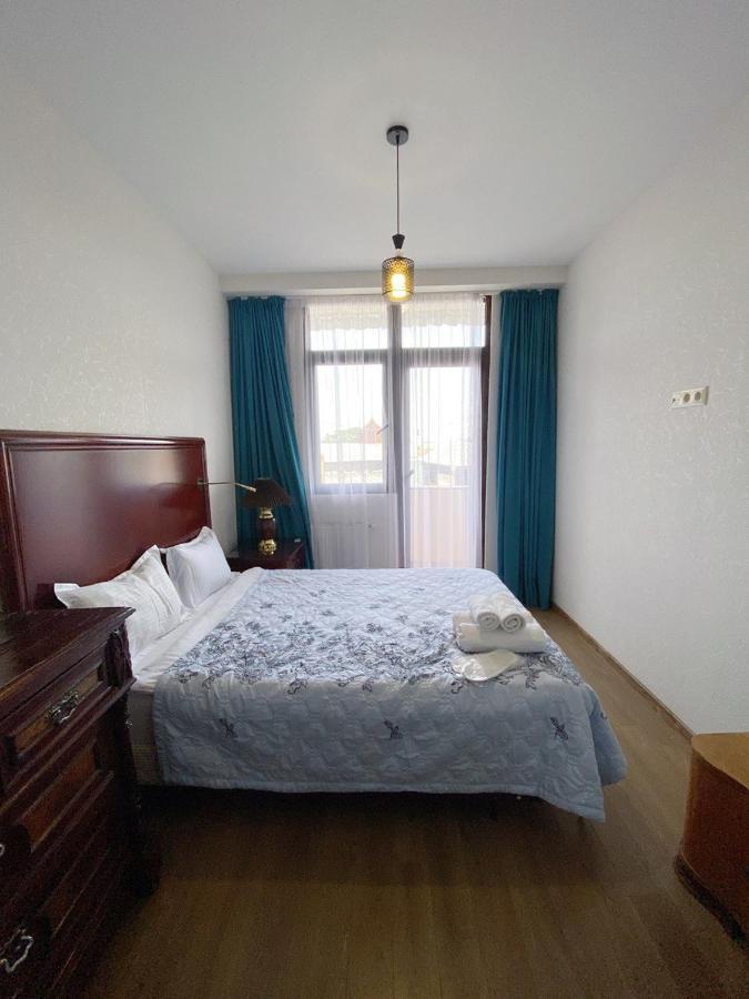 Tbilisi Central Hotel Bagian luar foto