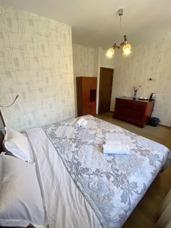 Tbilisi Central Hotel Bagian luar foto