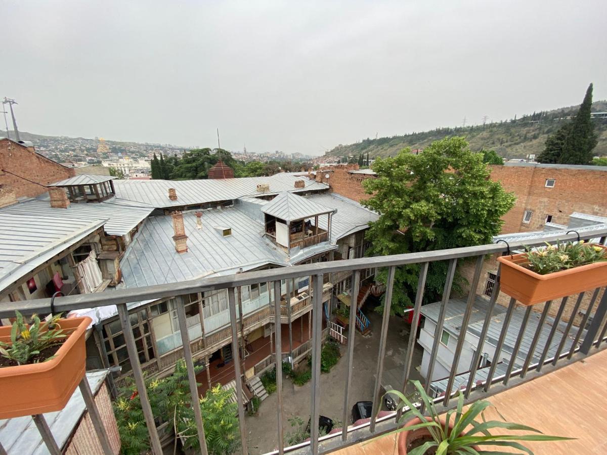 Tbilisi Central Hotel Bagian luar foto