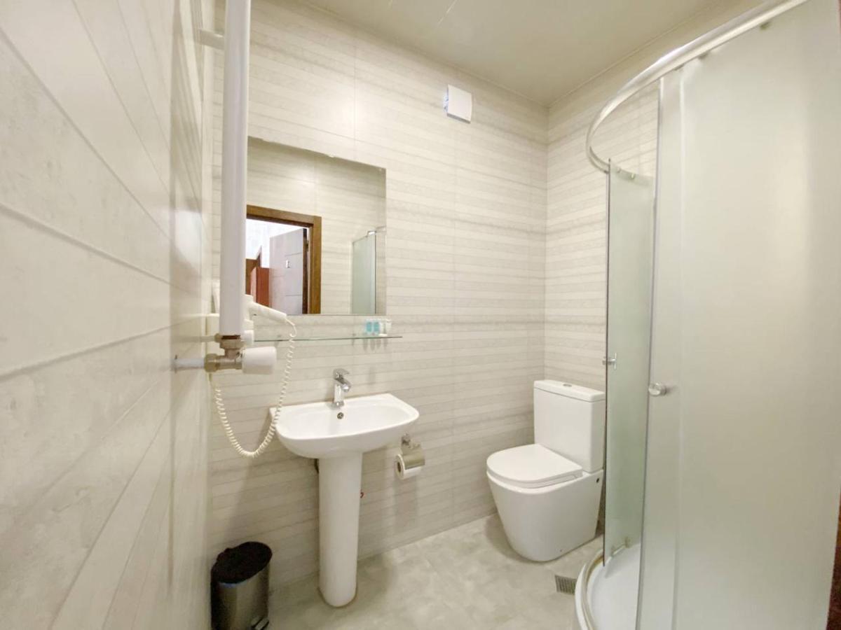 Tbilisi Central Hotel Bagian luar foto