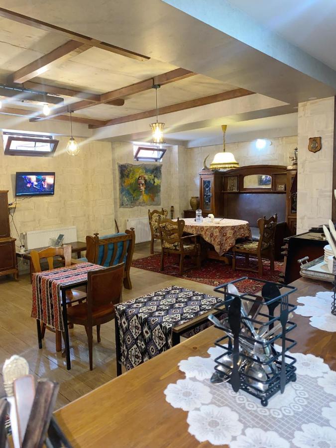 Tbilisi Central Hotel Bagian luar foto